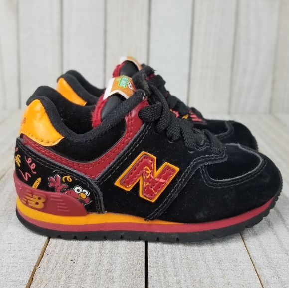 New Balance Sesame Street Elmo Size 6 